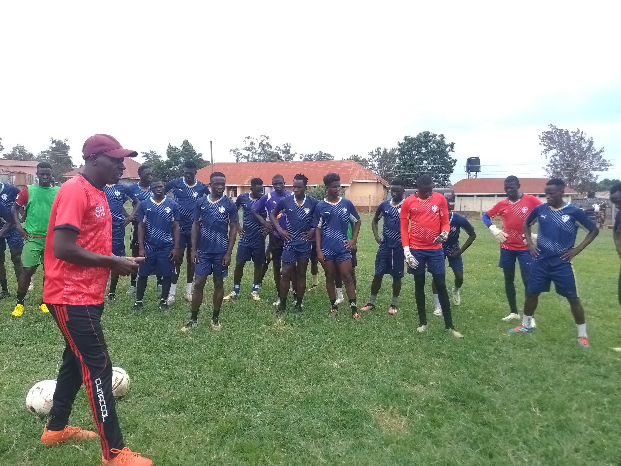 Maroons Football Club 